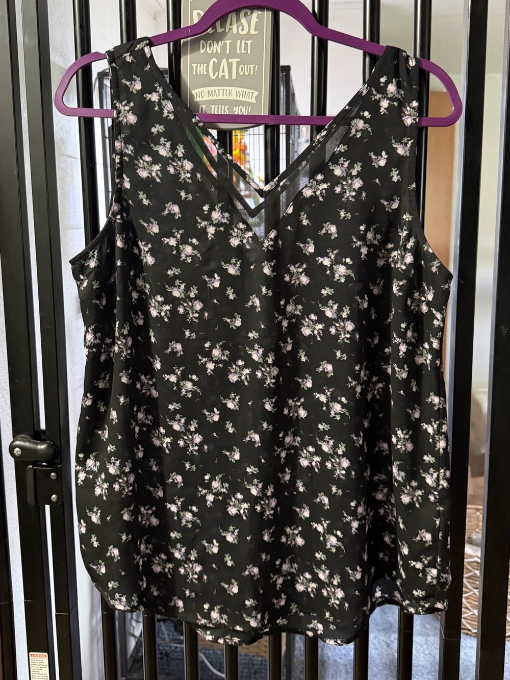 Black Floral V-Neck Sleeveless Women's Top